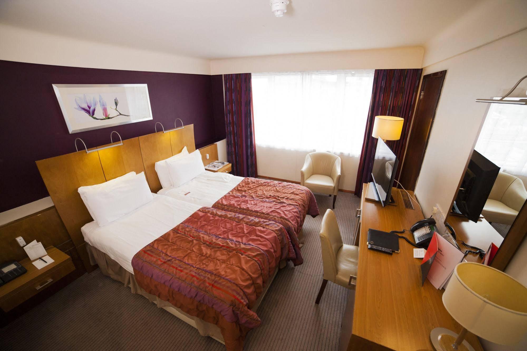 Treehouse Hotel Лондон Экстерьер фото