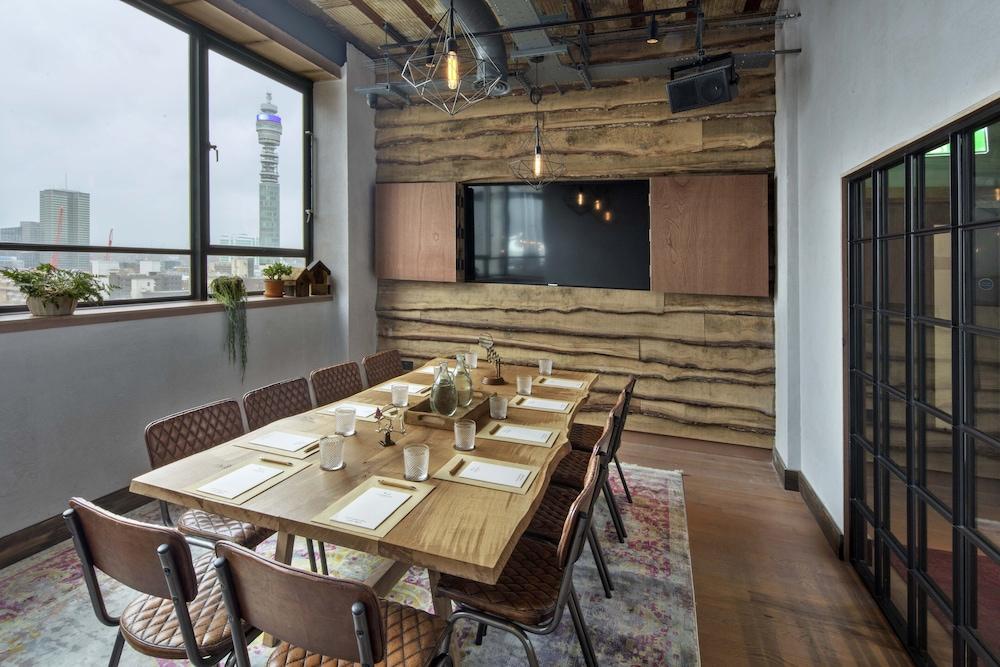 Treehouse Hotel Лондон Экстерьер фото