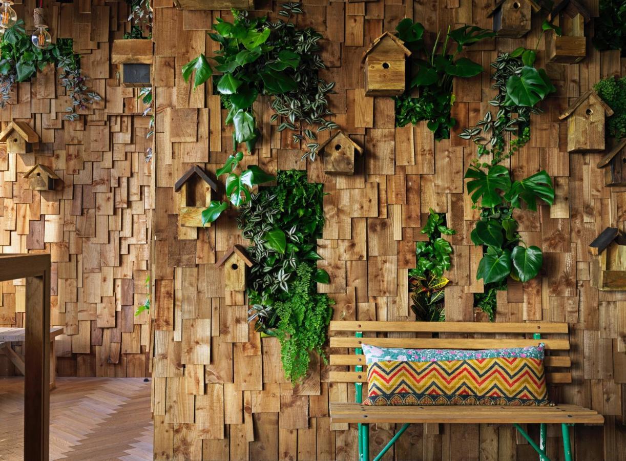 Treehouse Hotel Лондон Экстерьер фото
